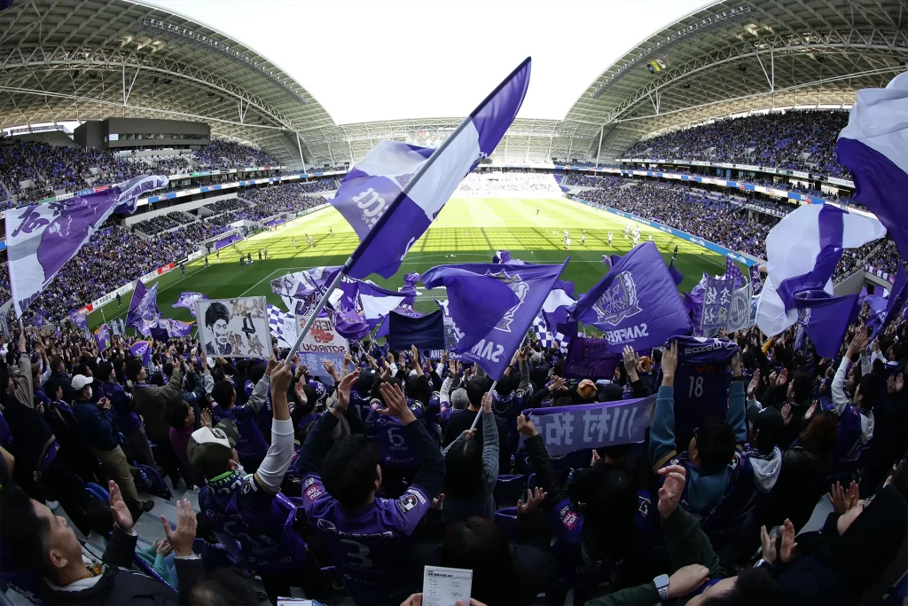 サンフレッチェ広島　スタジアム　観客